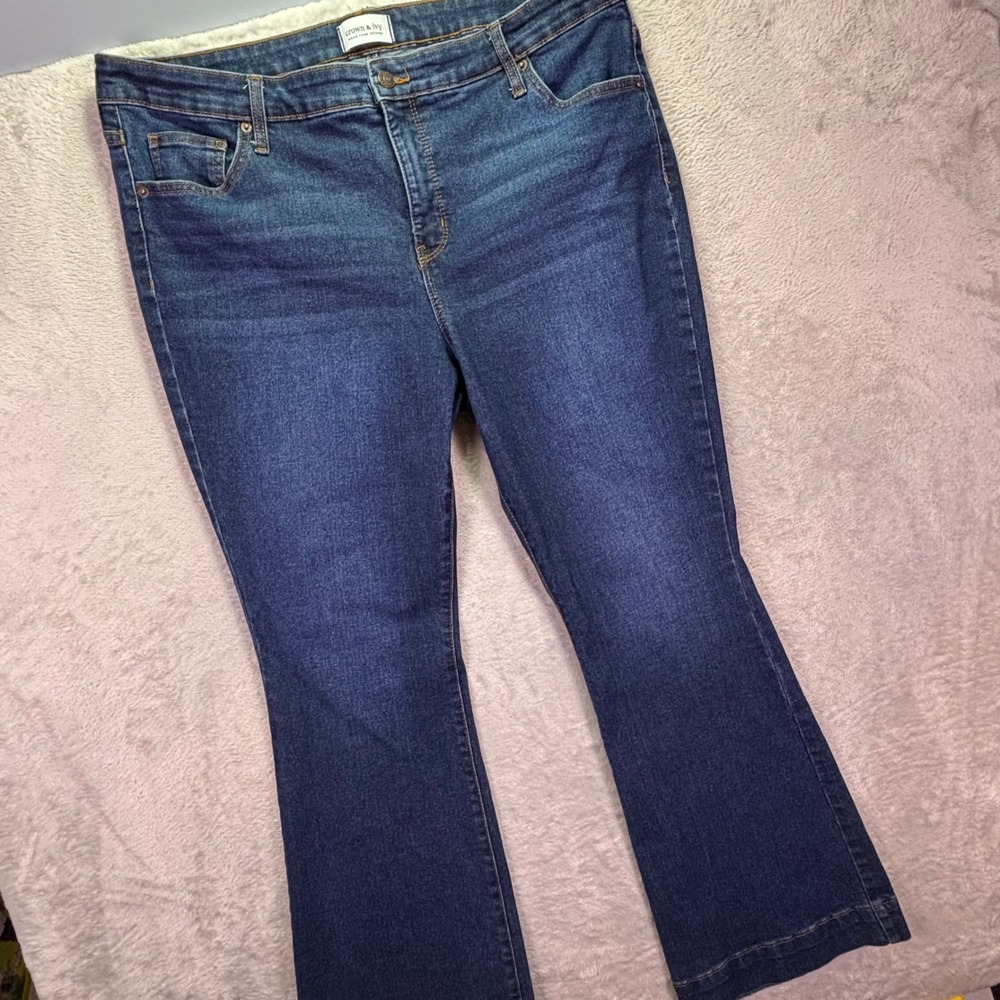 Crown & Ivy Women Jeans Size 18W Dark Wash High Rise Flare Stretch Denim